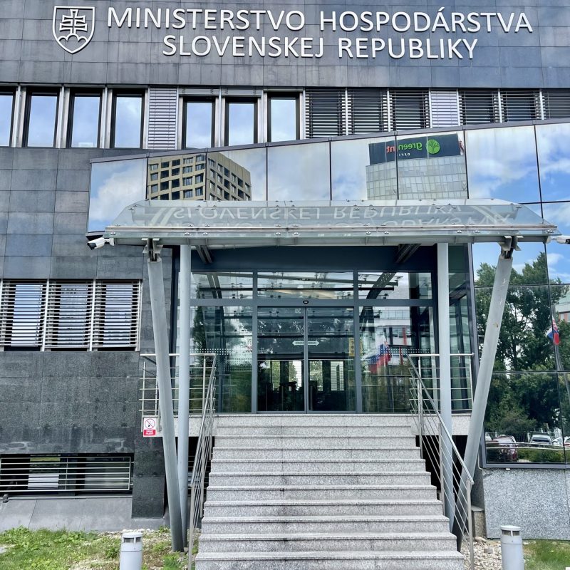 Automatické posuvné dvere ARCUS – Ministerstvo hospodárstva SR